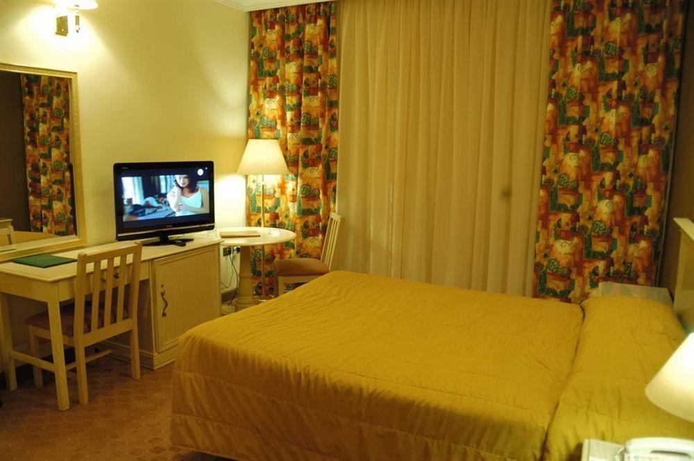 West Hotel 4*