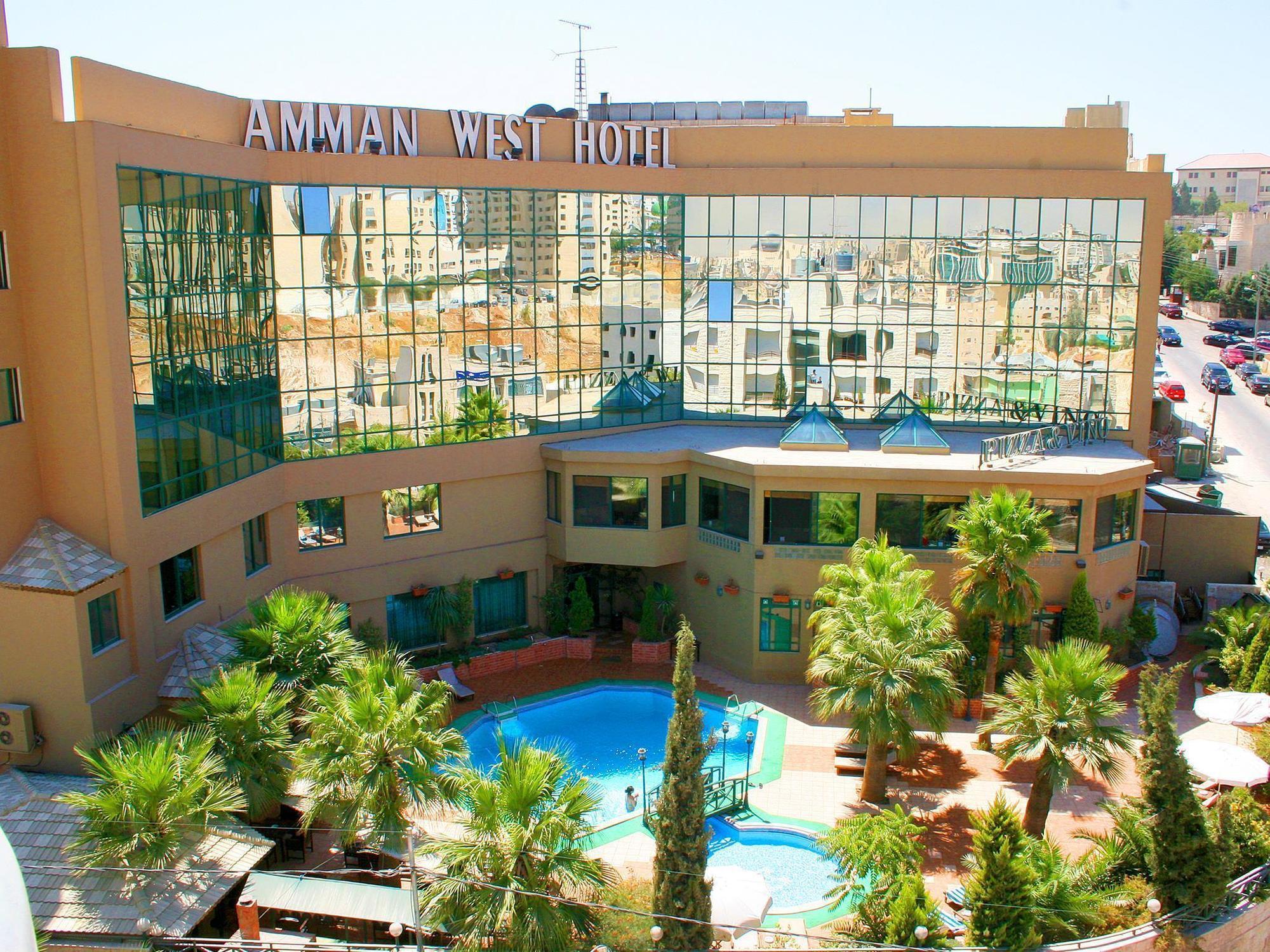Hotel West 4*